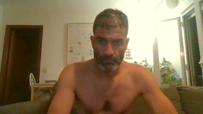 hotreds — вебкам-модель онлайн на cam4