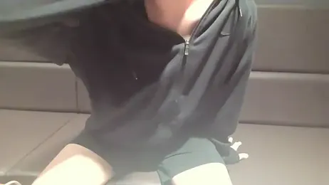 Korr06bt — вебкам-модель онлайн на stripchat
