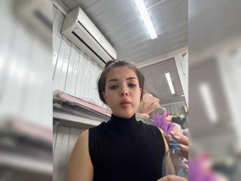 Aloeeevera444 — вебкам-модель онлайн на bongacams