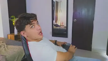 MrAdonis_ — Stripchat stream photo (Apr 2026)