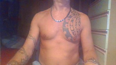 charlye65 — вебкам-модель онлайн на cam4