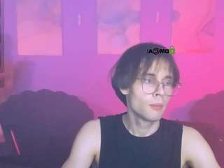 michael-strong — Camsoda stream photo (Mar 2026)