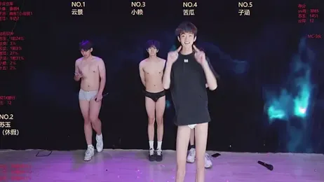 AKA-001 — вебкам-модель онлайн на stripchat