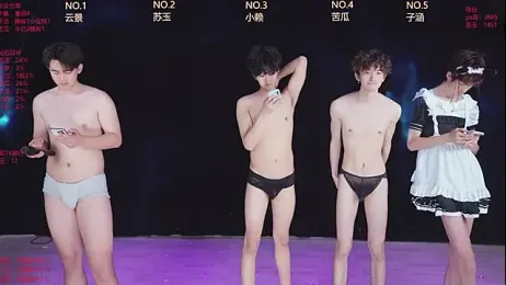 AKA-001 — вебкам-модель онлайн на stripchat