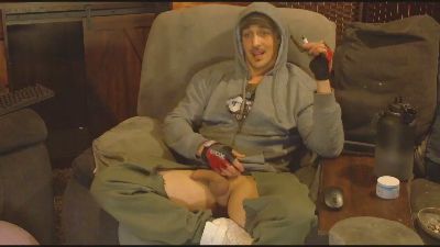 Hotdickyxxx — вебкам-модель онлайн на cam4