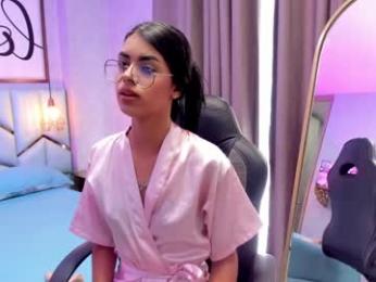 isa_little4u — Chaturbate stream photo (Apr 2025)