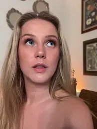 lexi_luv — Stripchat stream photo (Dec 2025)