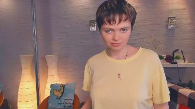 MaeBudlong — Cam4 stream photo (Jun 2025)