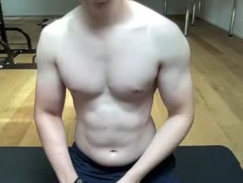 hungwank95 — вебкам-модель онлайн на chaturbate