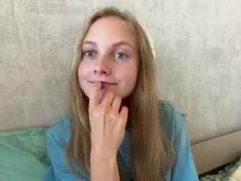 neelyschwartzenbur — Chaturbate stream photo (Sep 2026)