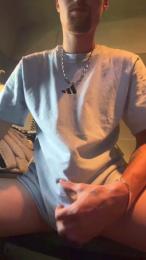 r1942 — Cam4 stream photo (Jun 2026)