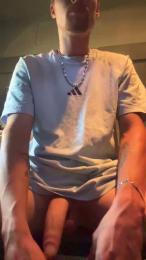 r1942 — вебкам-модель онлайн на cam4