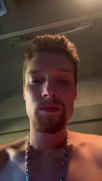 r1942 — Cam4 stream photo (Jun 2026)
