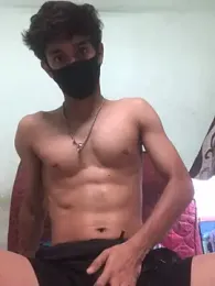 karan72819 — вебкам-модель онлайн на stripchat