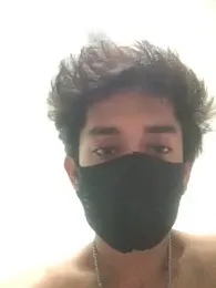 karan72819 — вебкам-модель онлайн на stripchat