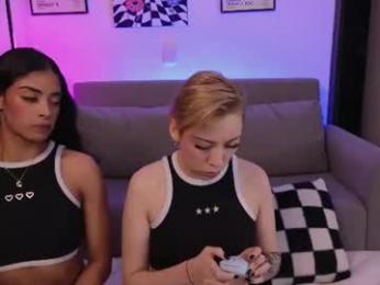 violettgrey_ — вебкам-модель онлайн на chaturbate