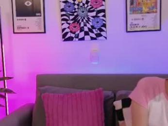 violettgrey_ — вебкам-модель онлайн на chaturbate