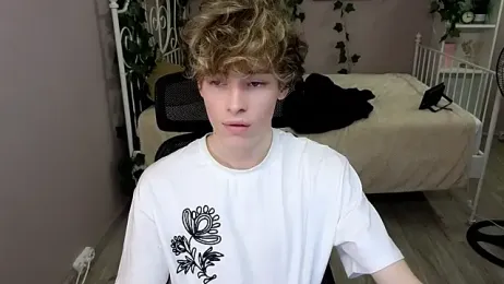 kevingarsiaa — вебкам-модель онлайн на stripchat
