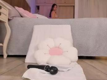 tatikiss_ — Chaturbate stream photo (Apr 2026)