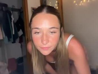 addisonn3 — вебкам-модель онлайн на chaturbate