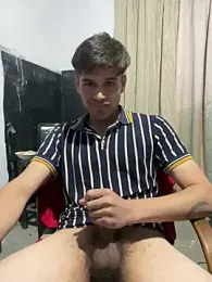 Alexis05A — Stripchat stream photo (Jun 2025)