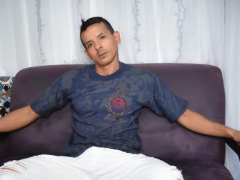 ErosKein — вебкам-модель онлайн на livejasmin