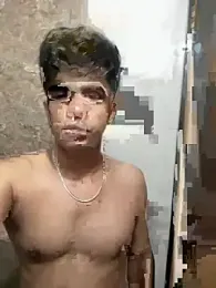 Yashhhh_69 — Stripchat stream photo (Aug 2026)