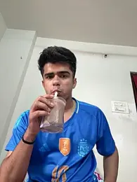 Yashhhh_69 — Stripchat stream photo (Aug 2026)