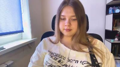 LudivinaEnz — Cam4 stream photo (Mar 2026)