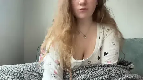 lilsbabyxo — вебкам-модель онлайн на stripchat