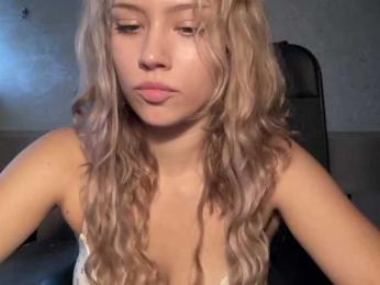 Suenya — Bongacams stream photo (Aug 2026)