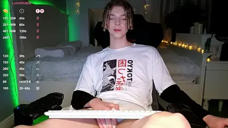 Kudi_Minnt — вебкам-модель онлайн на stripchat