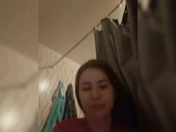 Evelina130399 — вебкам-модель онлайн на bongacams