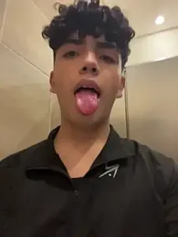 OMZ_ — Stripchat stream photo (Jun 2026)