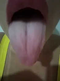 intact_w — вебкам-модель онлайн на stripchat