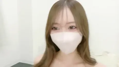 salachan_v — вебкам-модель онлайн на stripchat