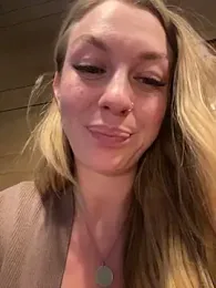 Sweet___Emily — вебкам-модель онлайн на stripchat