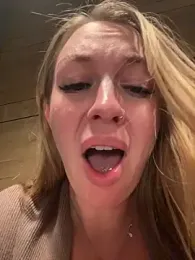 Sweet___Emily — вебкам-модель онлайн на stripchat