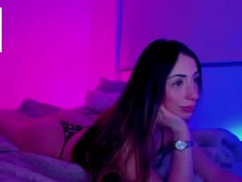 camilagomezz — вебкам-модель онлайн на chaturbate