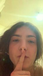 amina47 — Cam4 stream photo (Mar 2026)