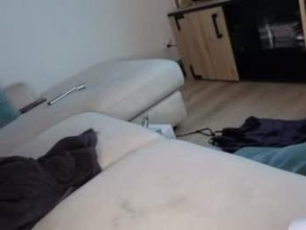 laratonydusud — Chaturbate stream photo (Jun 2026)