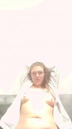 DeaRed8899 — Cam4 stream photo (Feb 2026)