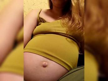 AugustinaCrys — Bongacams stream photo (Apr 2026)