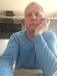 Demik71 — Stripchat stream photo (Mar 2026)