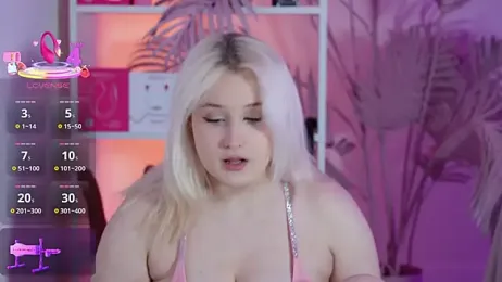 tiffannyjons — Stripchat stream photo (Apr 2026)