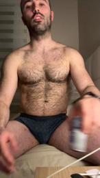 WhiteAndHairy — вебкам-модель онлайн на cam4