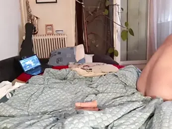 grosbbh — Stripchat stream photo (Dec 2025)