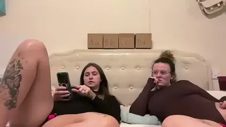 Sexyyduoxx — вебкам-модель онлайн на stripchat