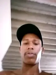 betoknalha22 — вебкам-модель онлайн на stripchat