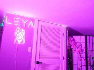 katt-leya — вебкам-модель онлайн на camsoda